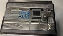 yamahaaa_01.jpg / Used Yamaha PM5D Digital Mixing Console